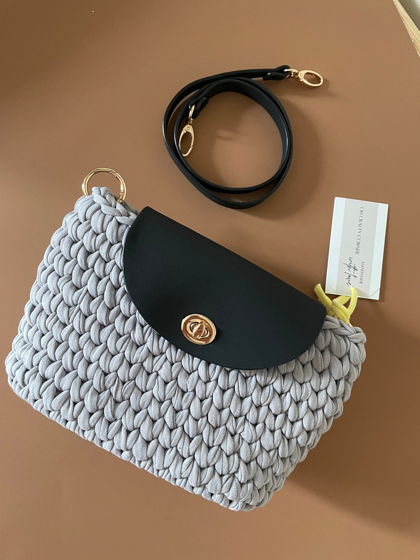 Small crochet purse